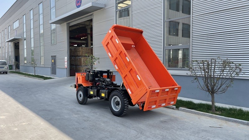 矿用井下运输车爬坡注意事项